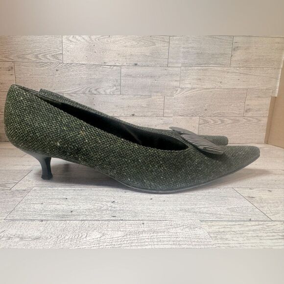 Stuart Weitzman  Green tweed kitten heels size 8.5‎ - Picture 1 of 14